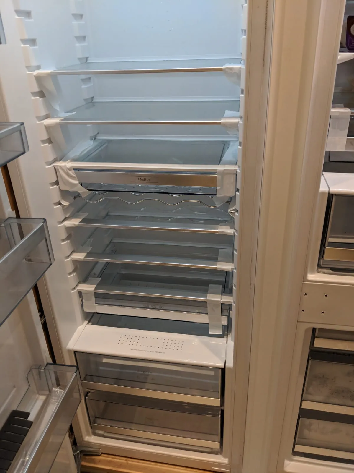 Gorenje מקרר אינטגרלי 60 ס"מ ללא מקפיא 301 ליטר מנוע אינוורטר תוצרת Gorenje דגם RI518EA1 תצוגה — תמונה 3